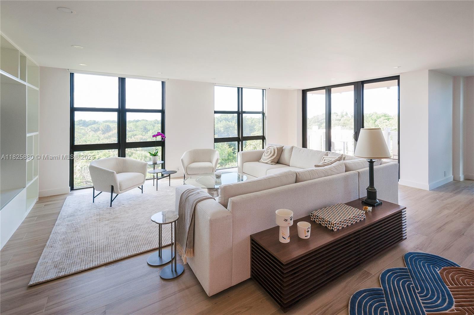 TOWERS OF KEY BISCAYNE CO - Residential Lease