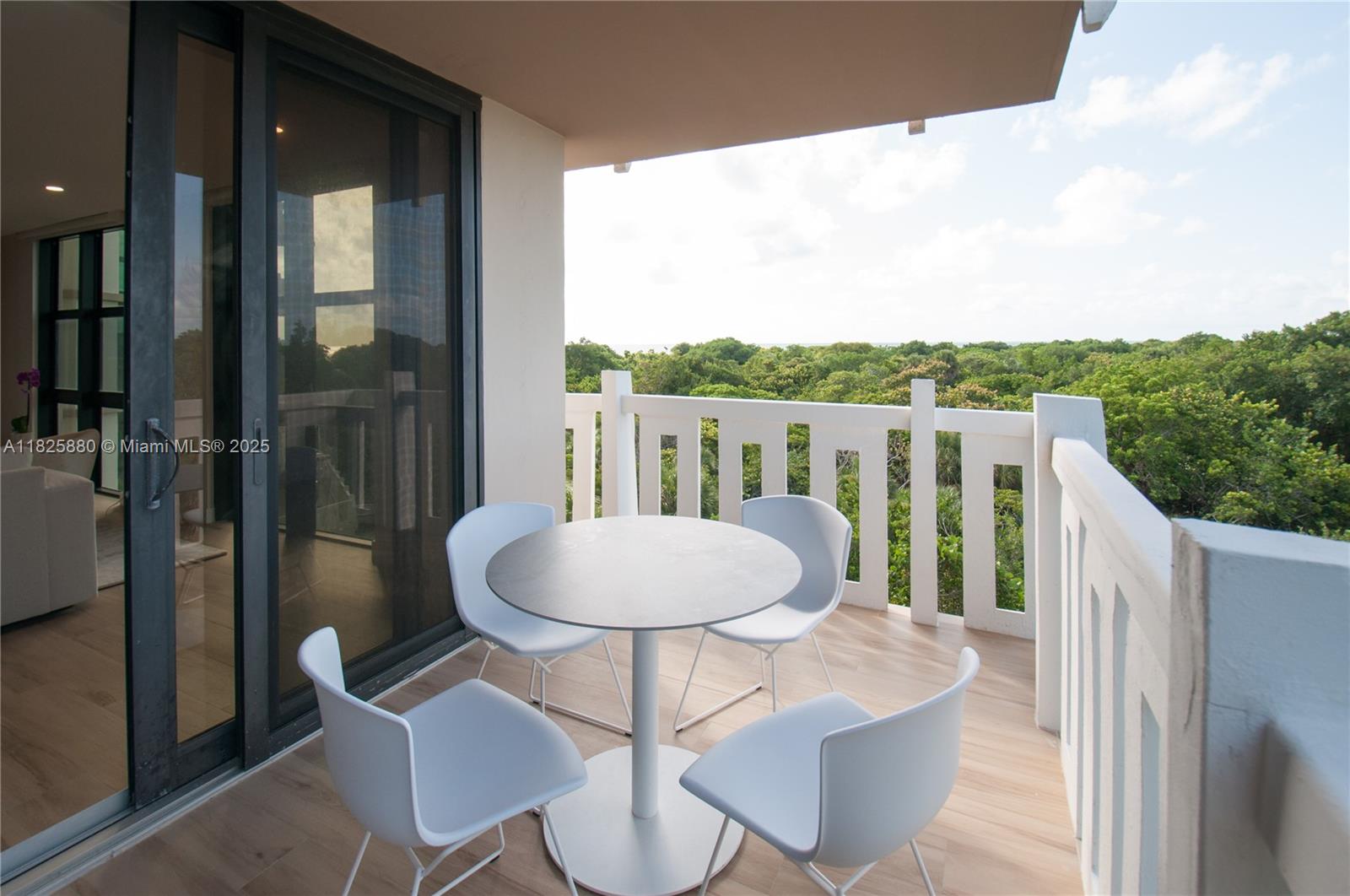 TOWERS OF KEY BISCAYNE CO - Residential Lease