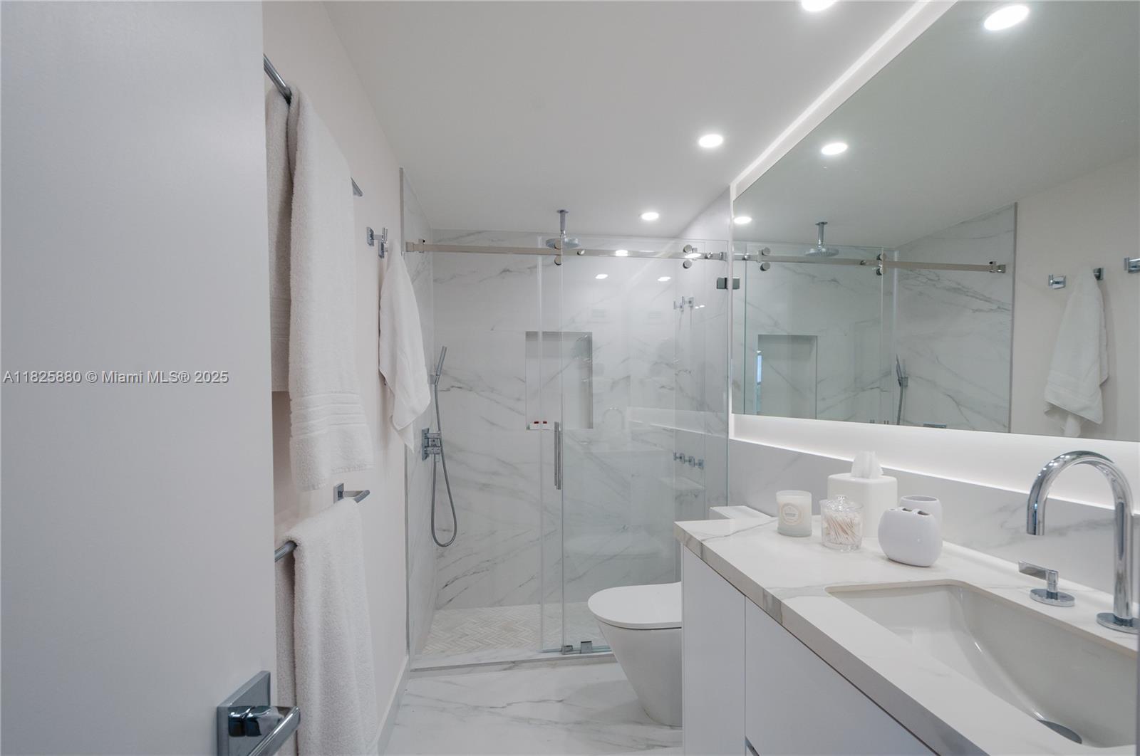 TOWERS OF KEY BISCAYNE CO - Residential Lease