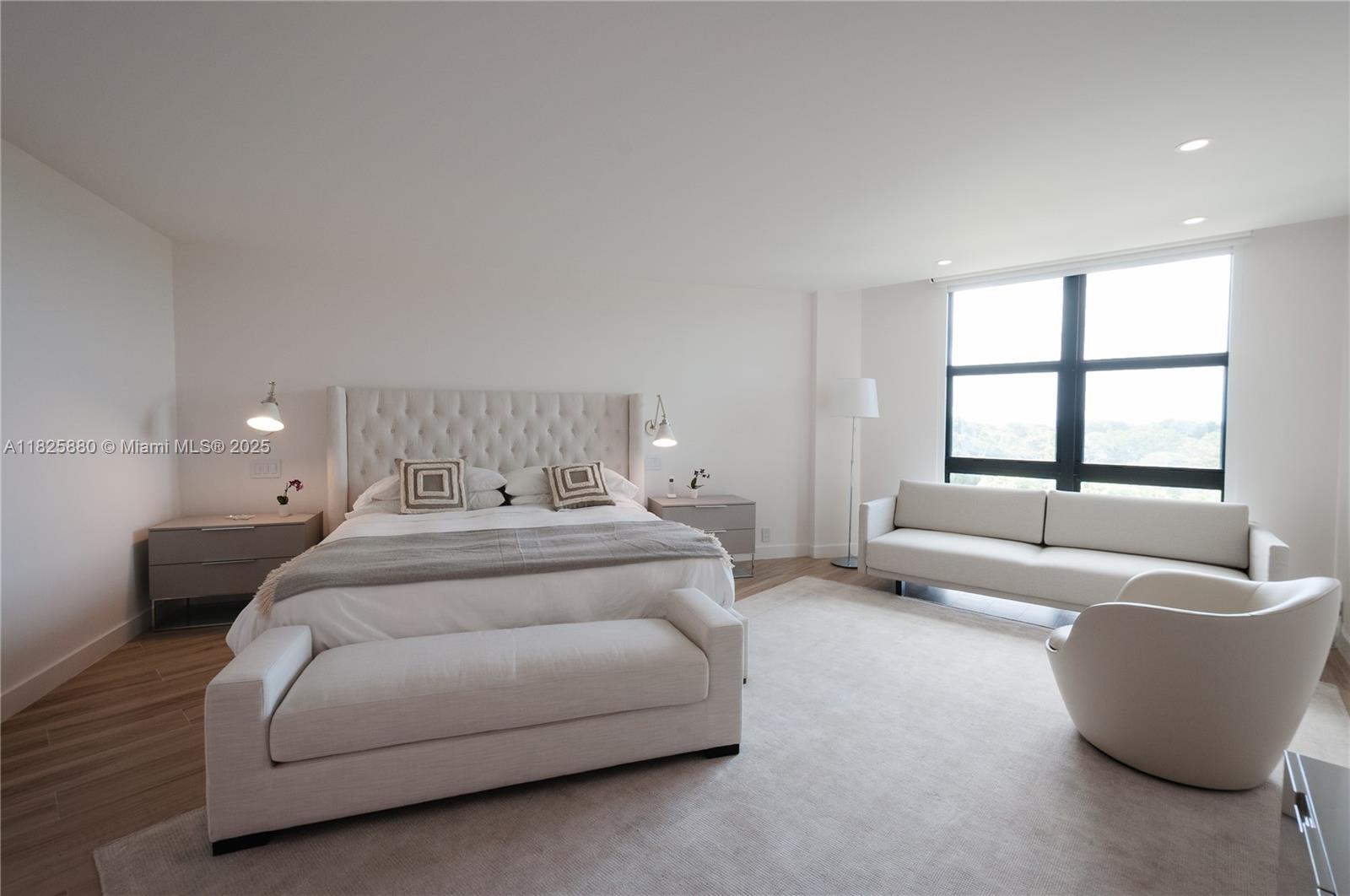 TOWERS OF KEY BISCAYNE CO - Residential Lease