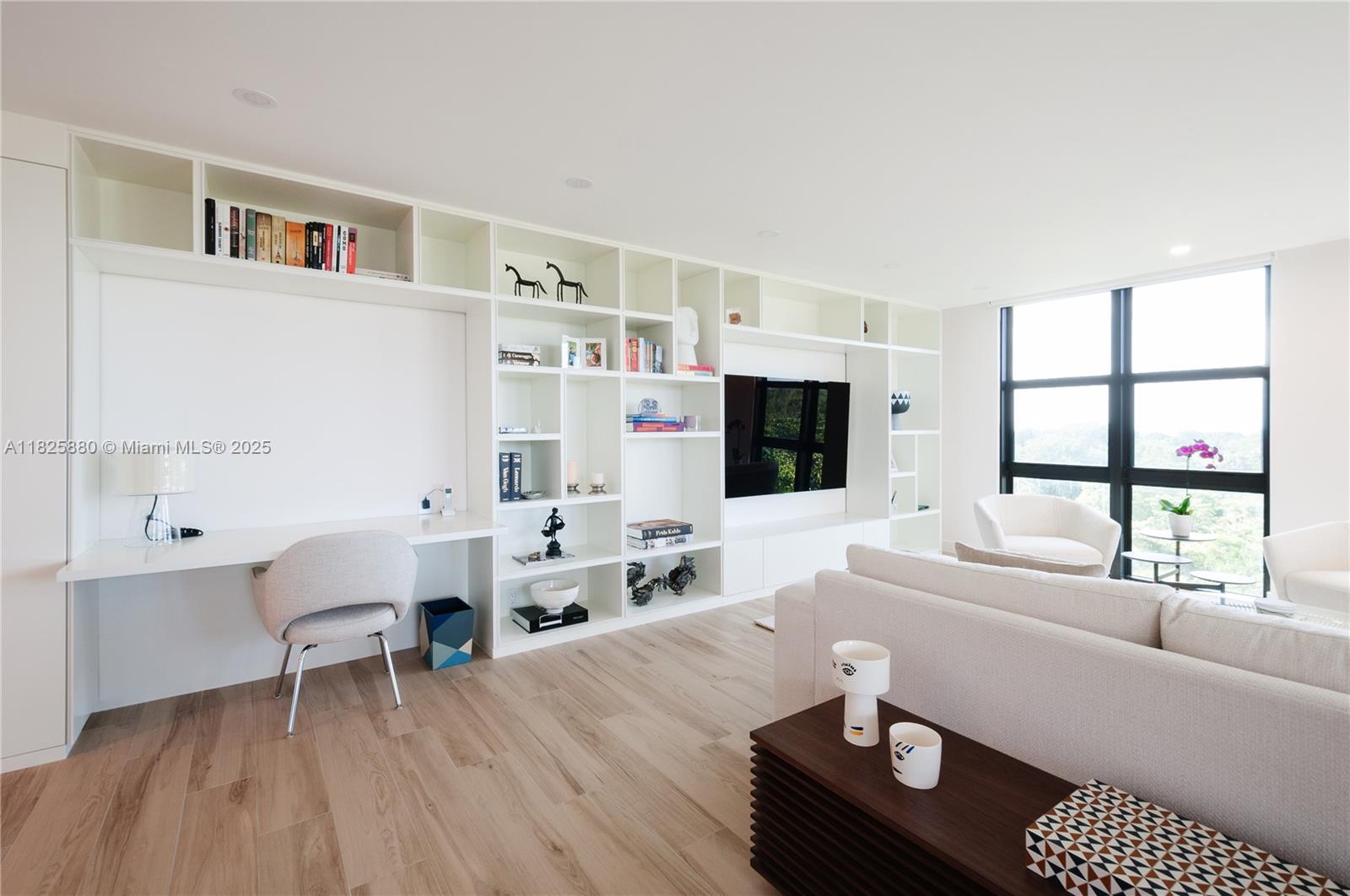 TOWERS OF KEY BISCAYNE CO - Residential Lease