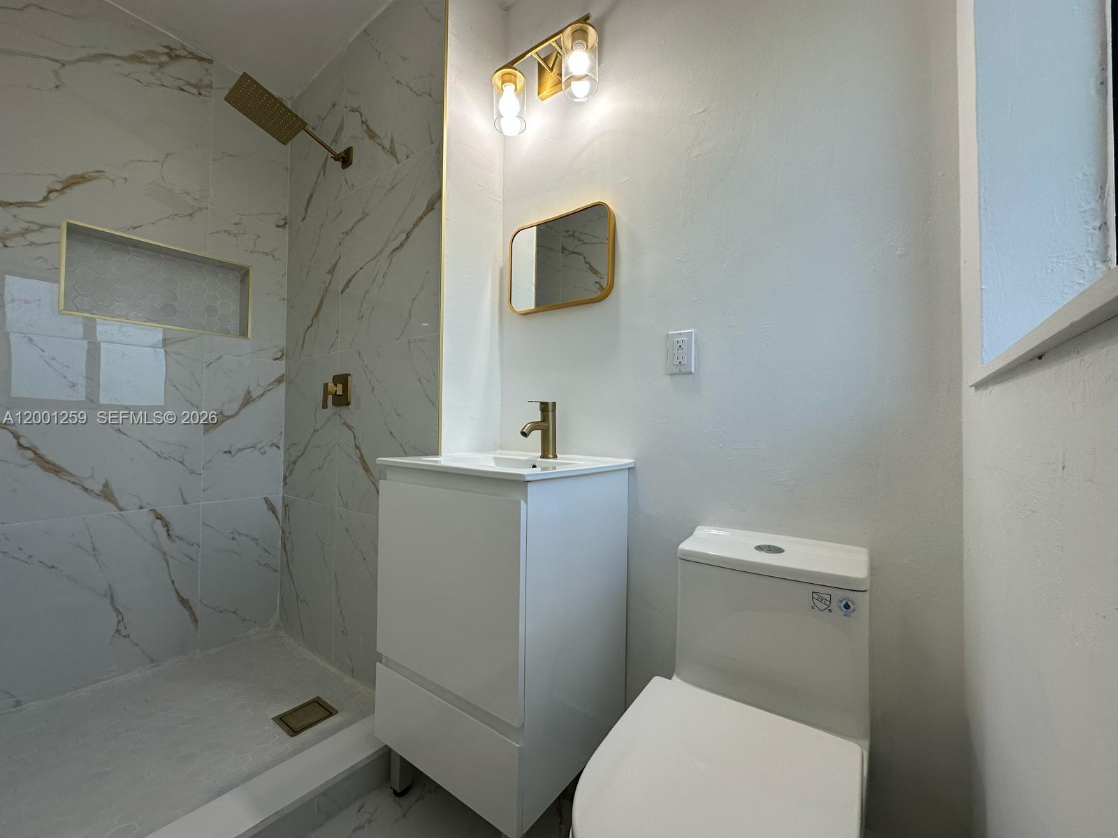 CRAVERO CLOVERLEAF ESTATE - Residential