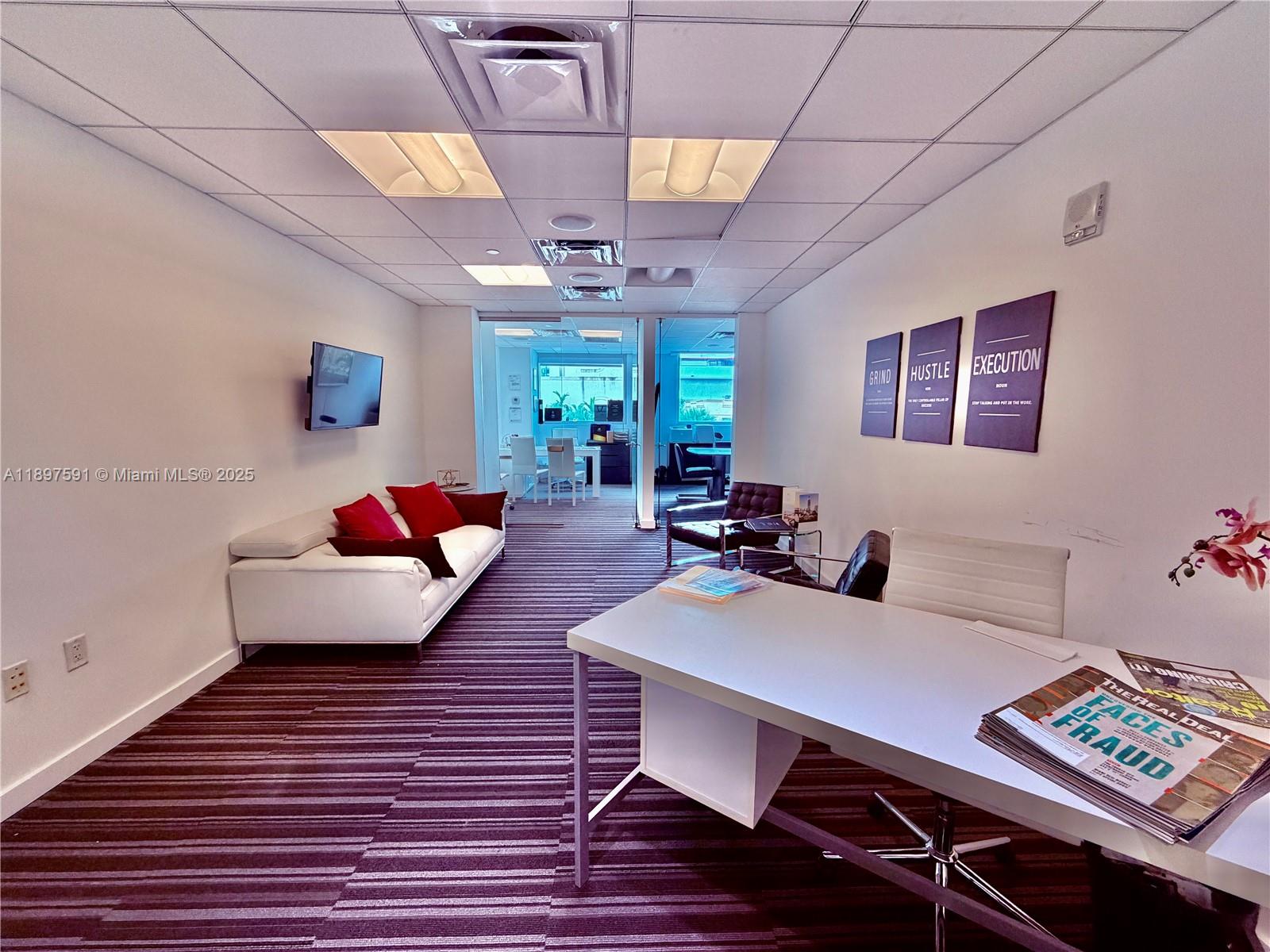 40 SW 13th St 101