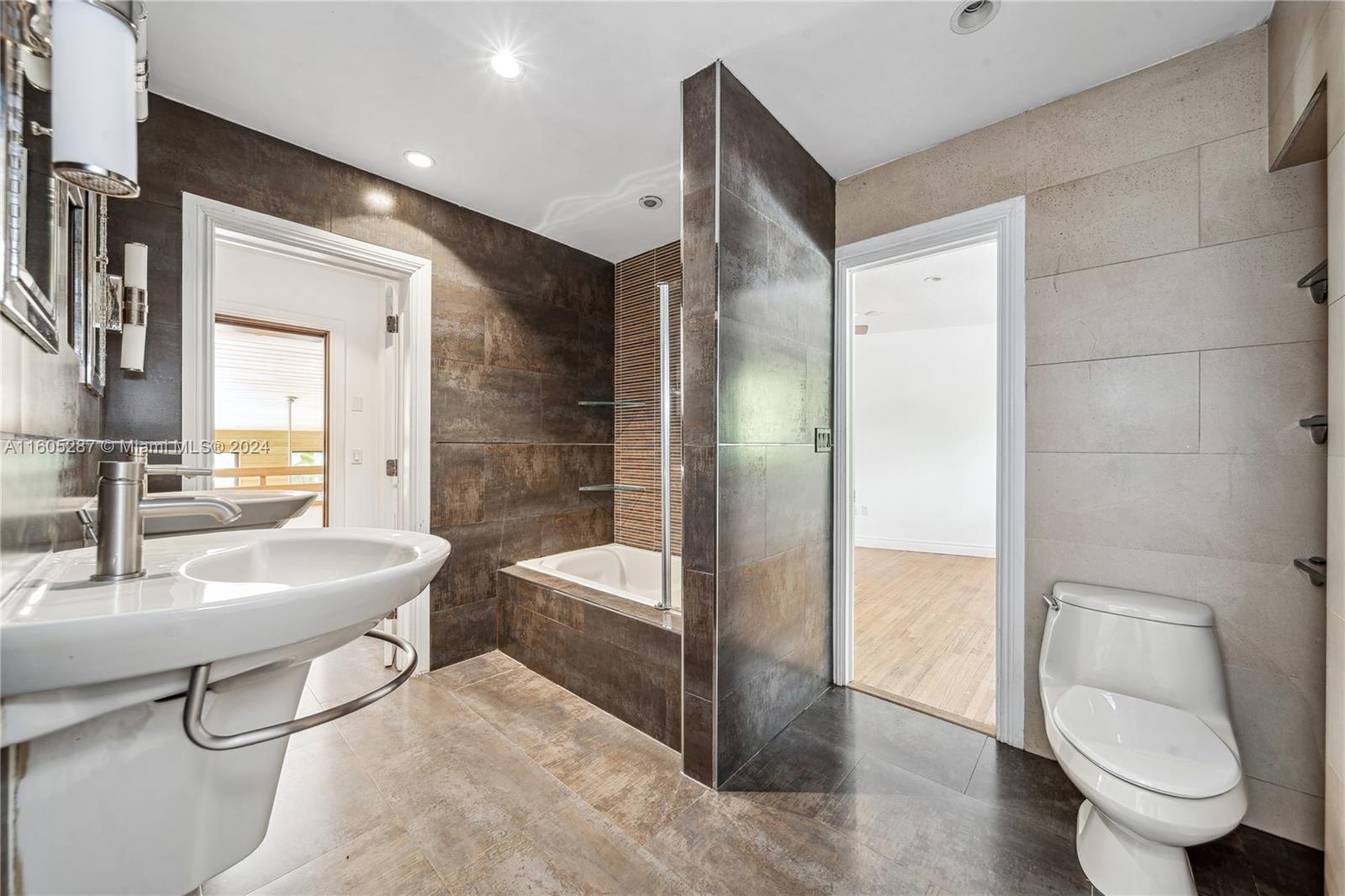 DEVONWOOD - Residential