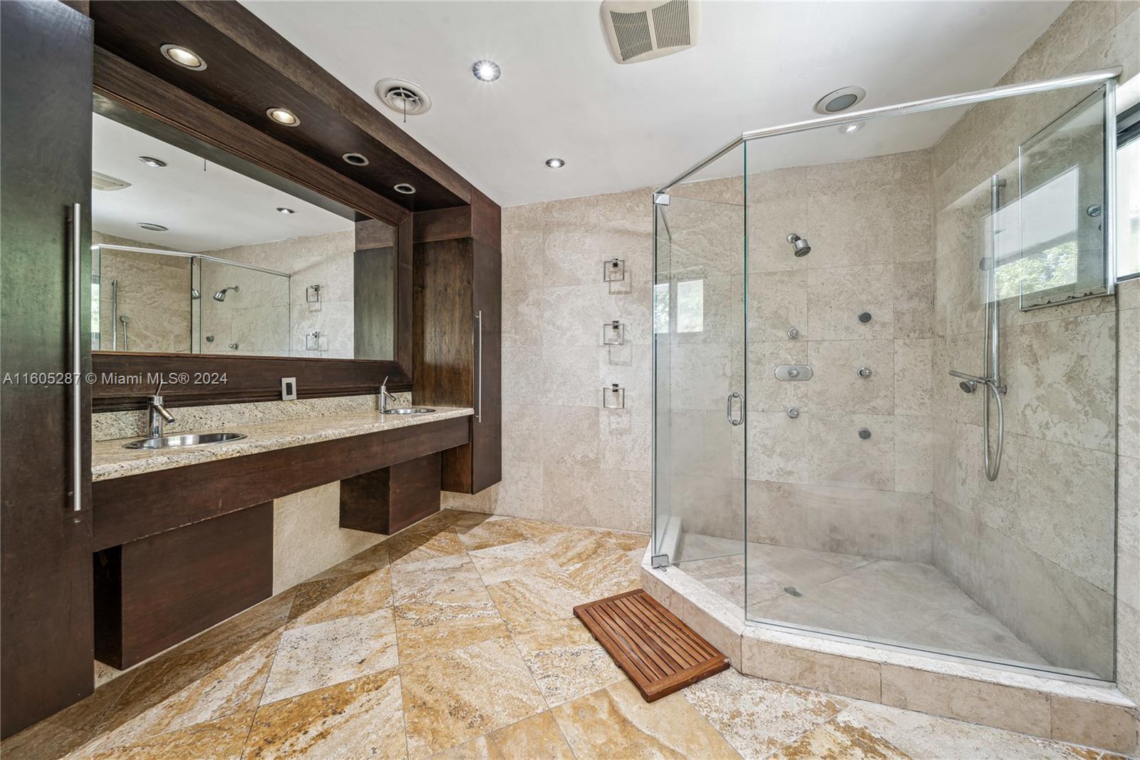 DEVONWOOD - Residential