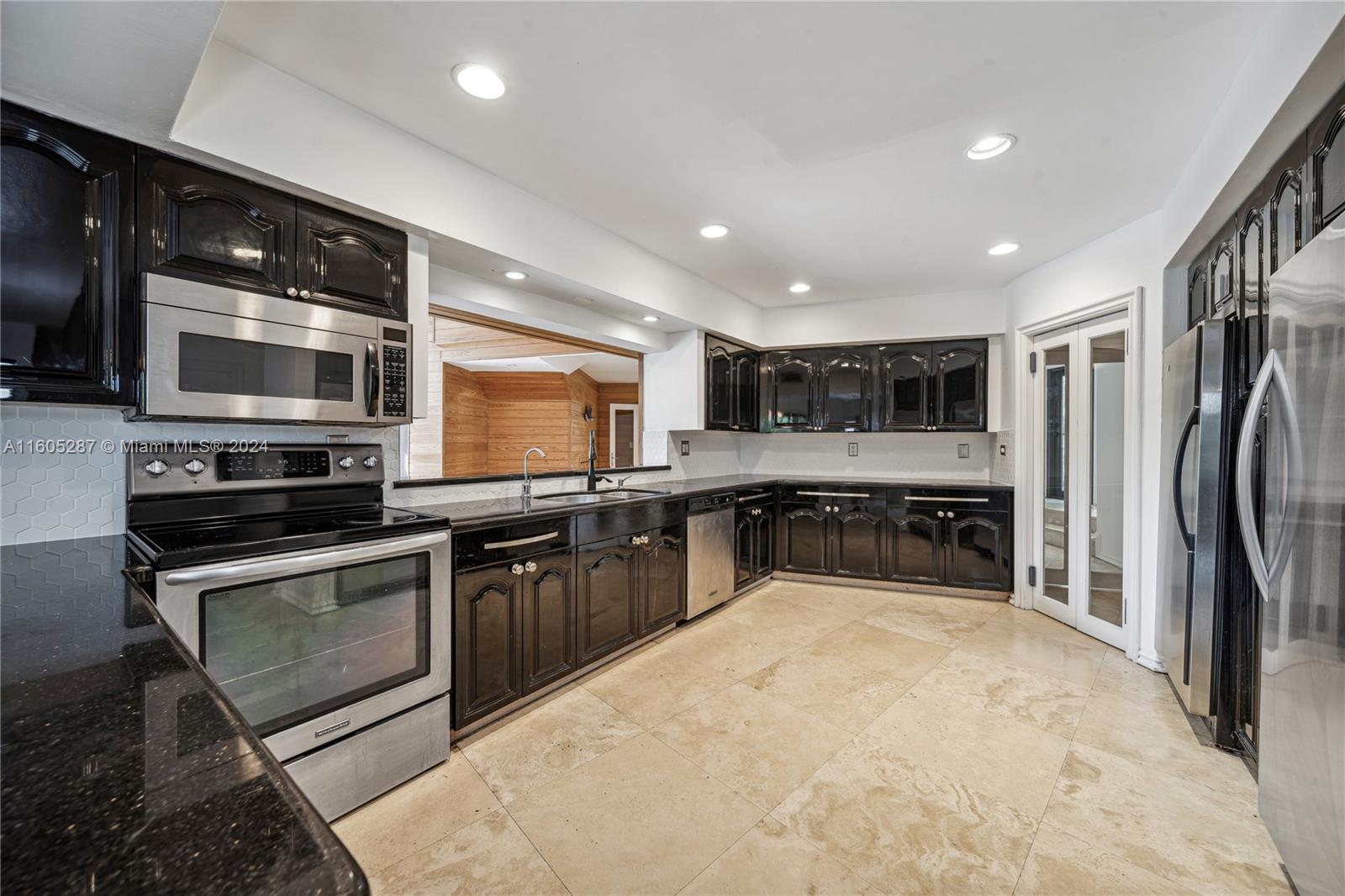 DEVONWOOD - Residential