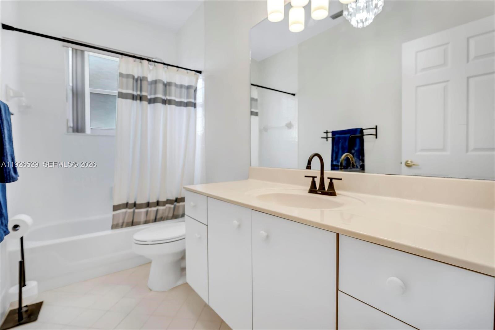 BOCA WINDS PAR E - Residential