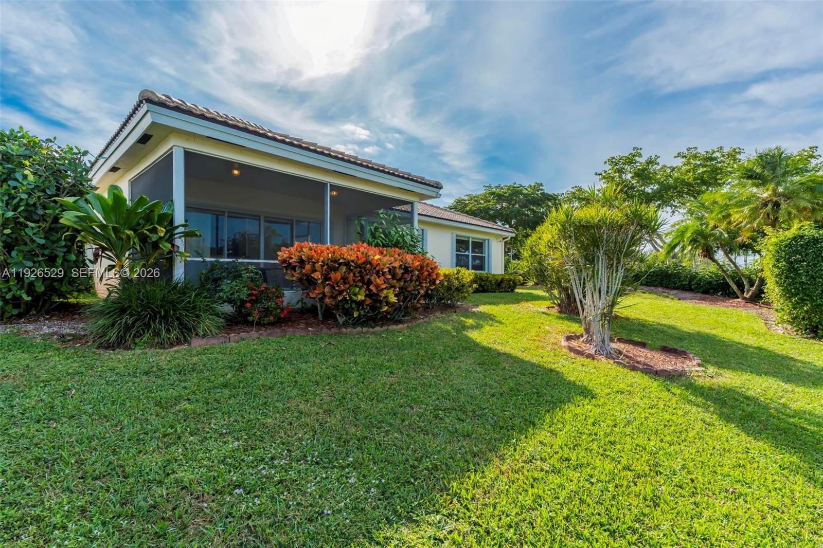 BOCA WINDS PAR E - Residential