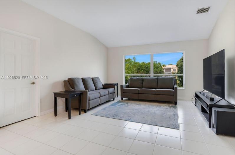 BOCA WINDS PAR E - Residential