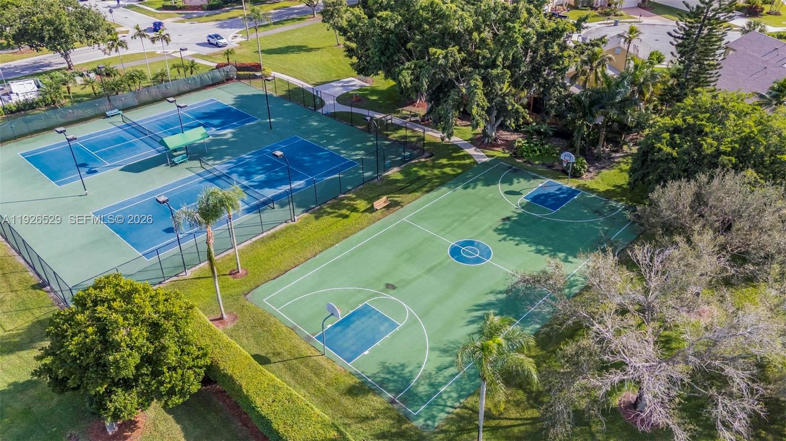 BOCA WINDS PAR E - Residential