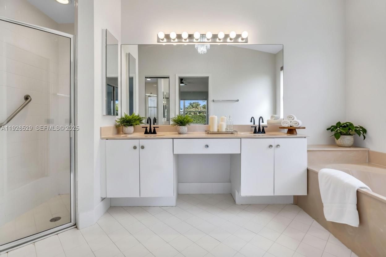 BOCA WINDS PAR E - Residential