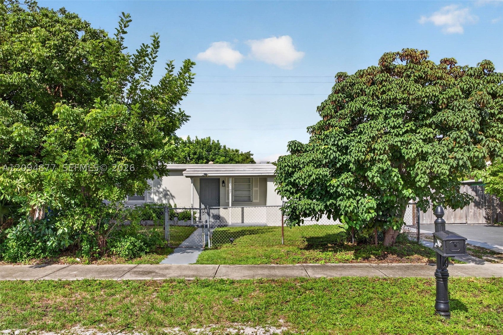5197 NE 14th Ave