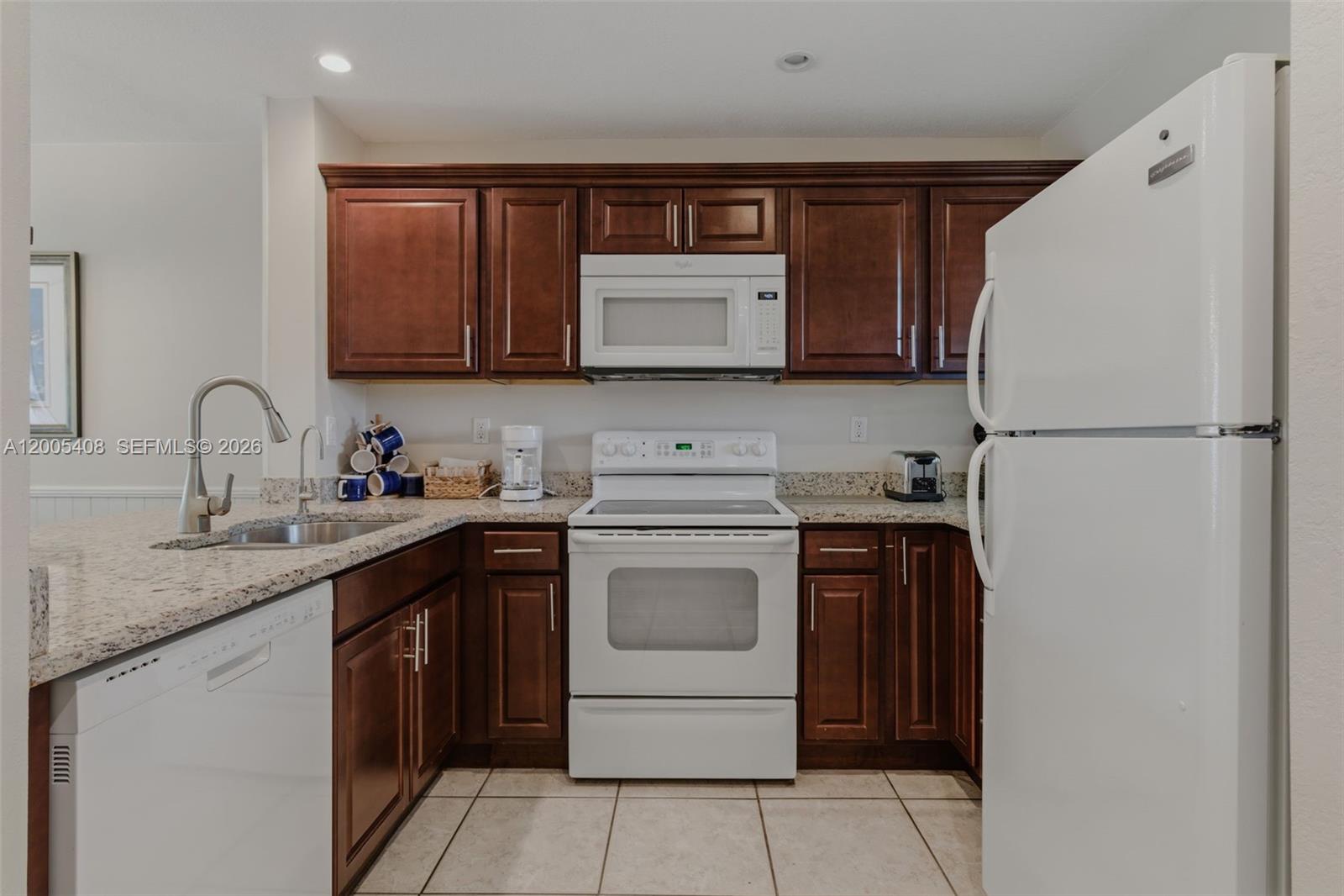 LANDINGS OF LARGO II - Residential