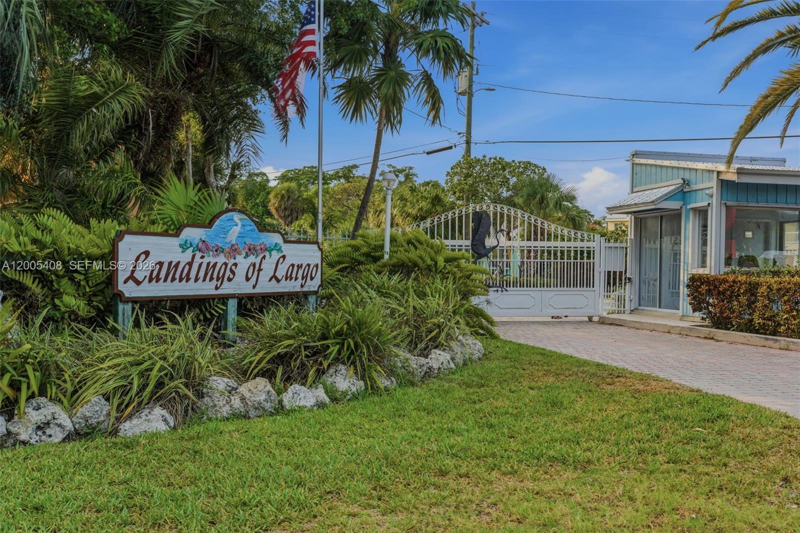 LANDINGS OF LARGO II - Residential