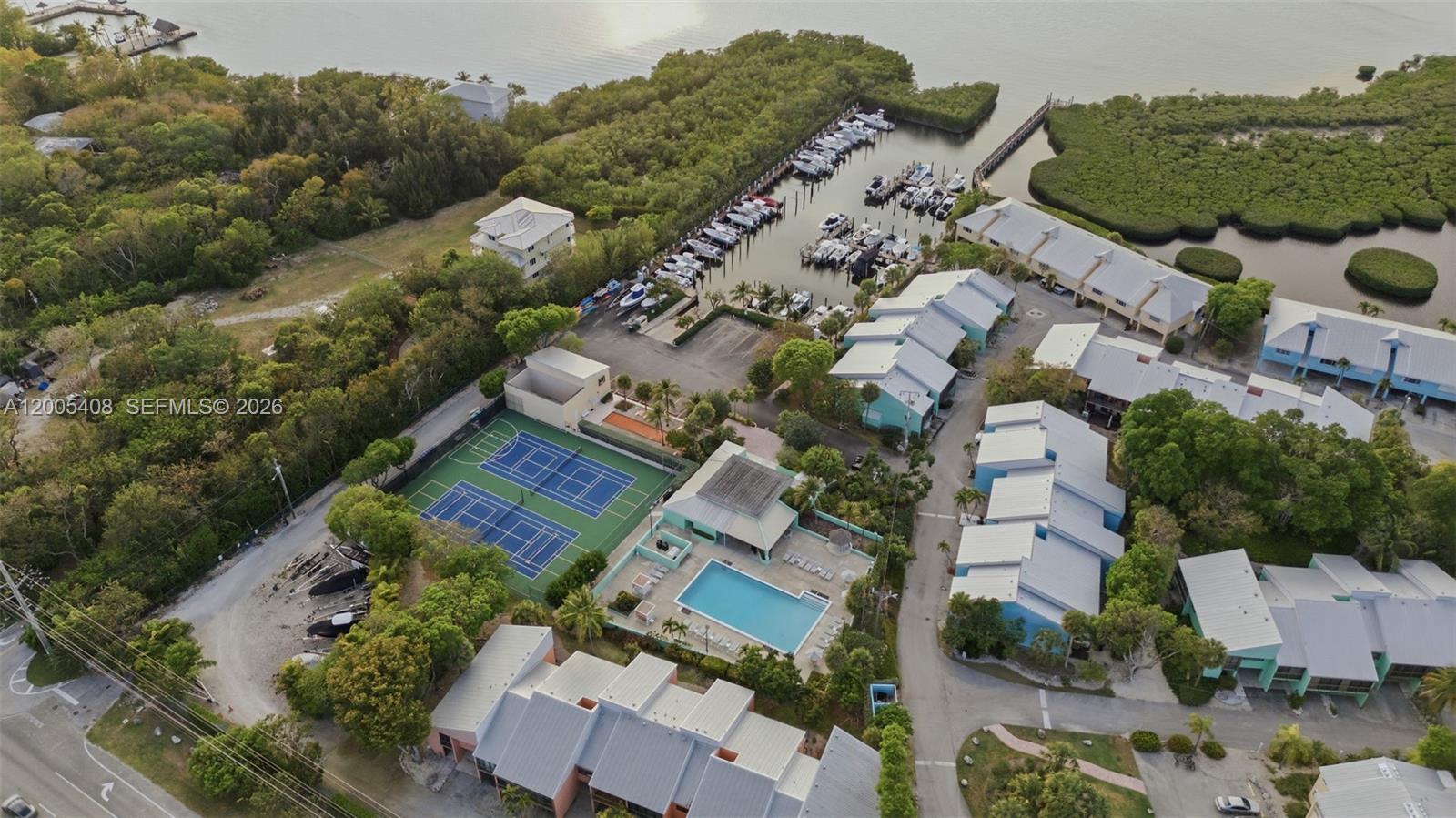 LANDINGS OF LARGO II - Residential