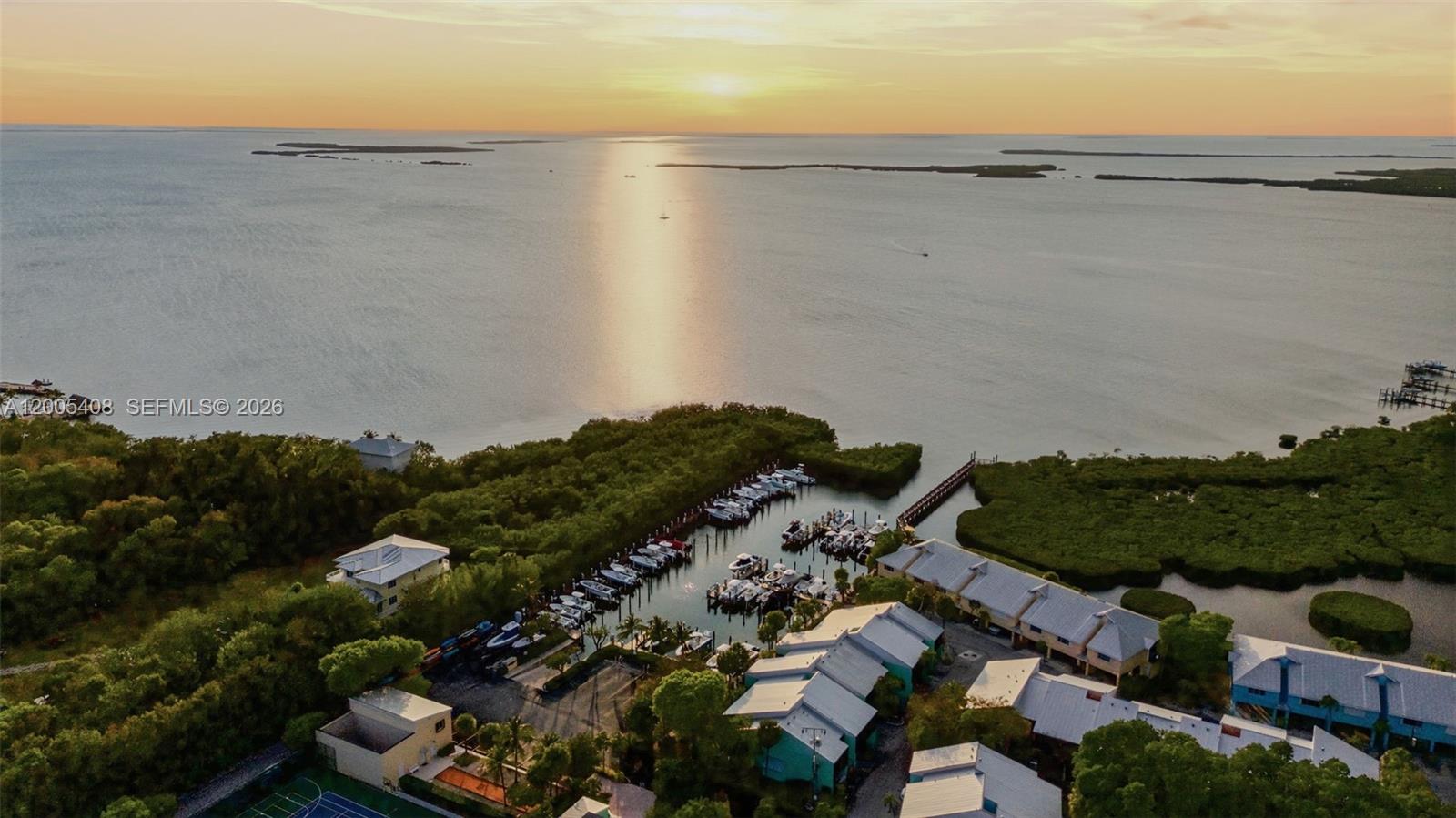LANDINGS OF LARGO II - Residential