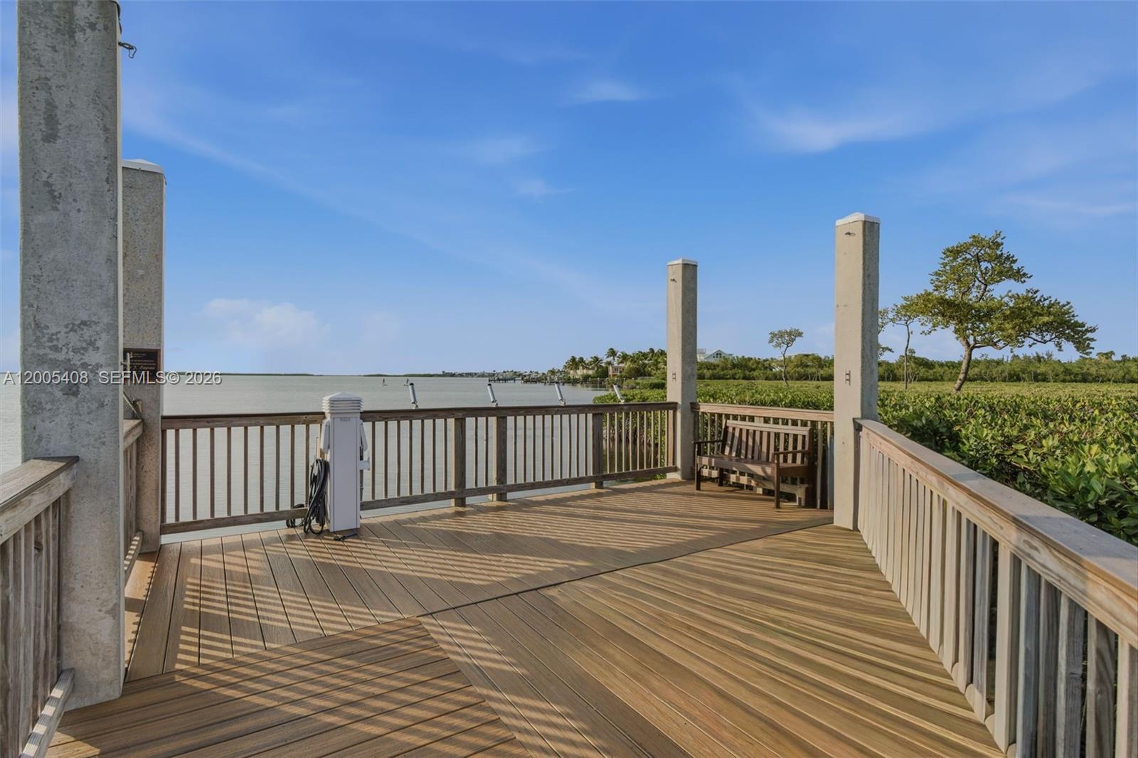 LANDINGS OF LARGO II - Residential