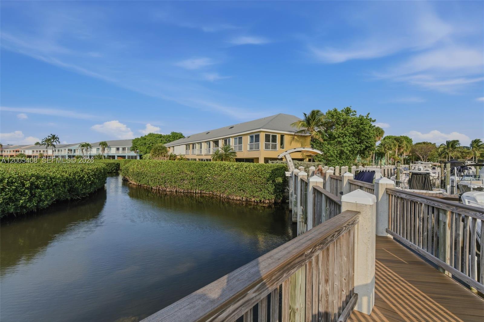 LANDINGS OF LARGO II - Residential