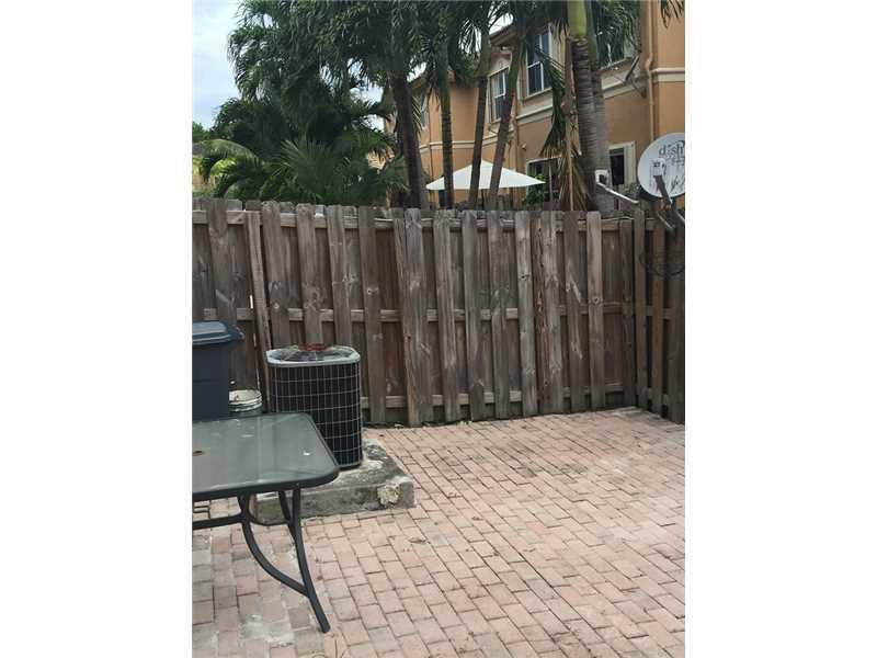 DORAL ISLES NORTH SECTION - Residential Lease