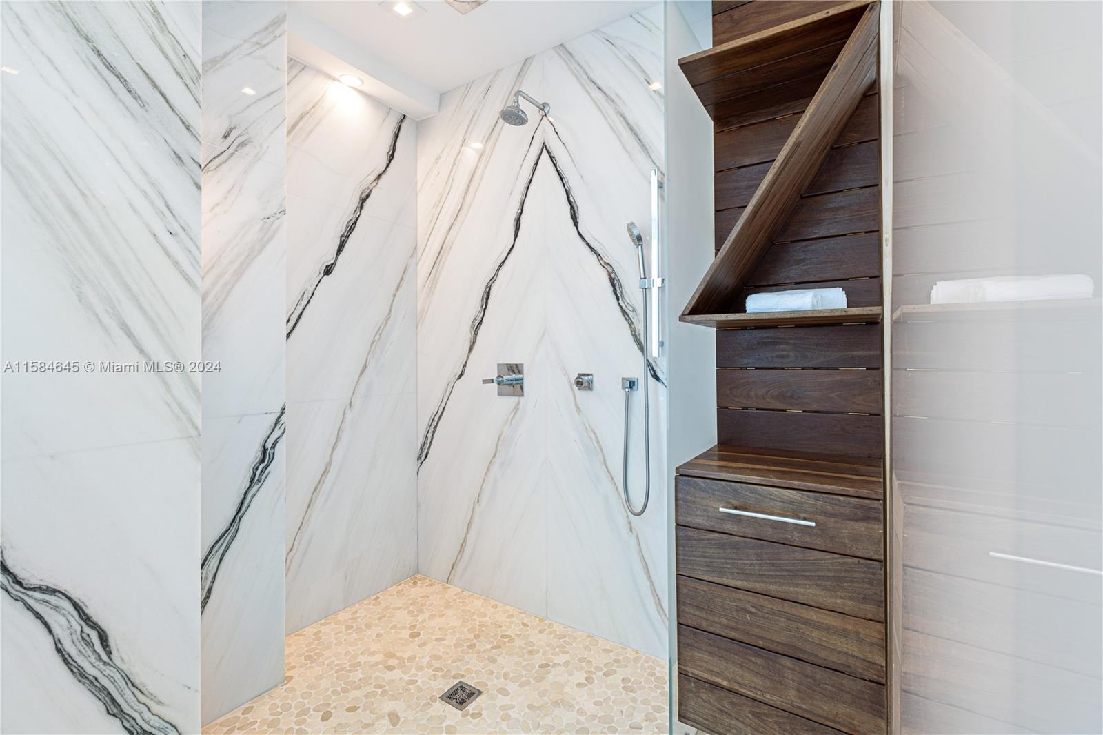 PORTOFINO TOWER CONDO - Residential