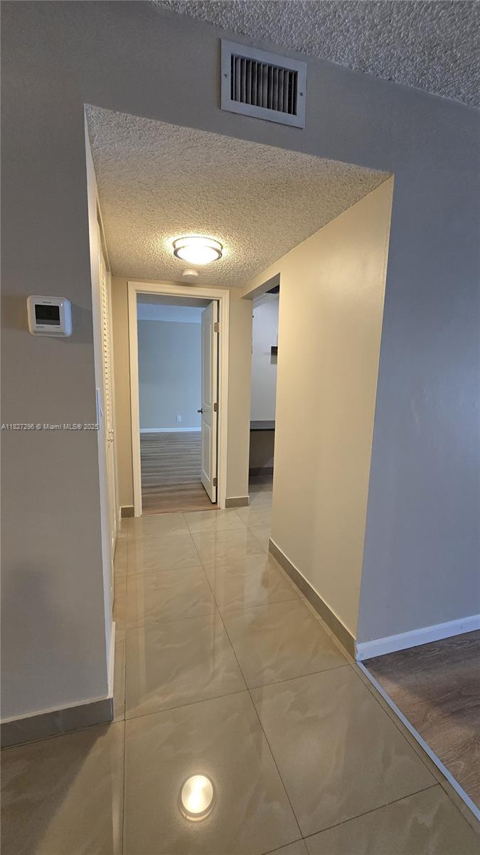 1000 Parkview Dr 218