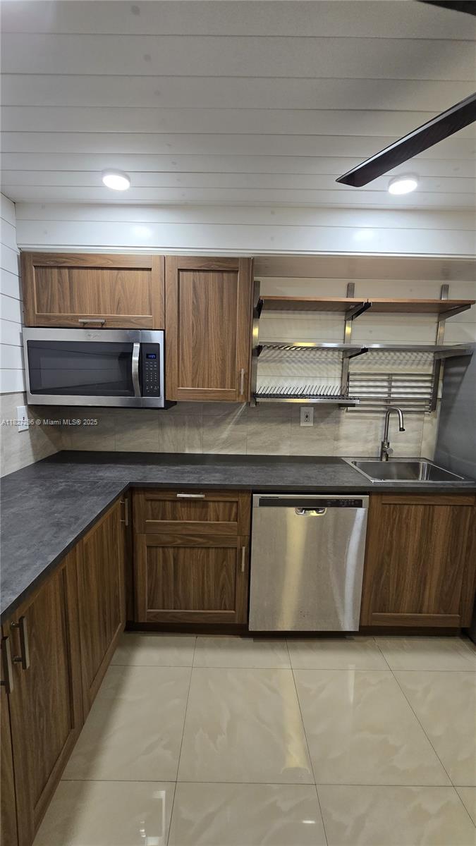 Just Reduced!Low HOA -only $799m for 2bd/2bath!This spacious and beautifully maintained apartment is located on the 2nd floor of a quiet, well-kept building in one of the area’s most serene and scenic neighborhoods.
Enjoy the perfect blend of comfort and convenience with modern kitchen, and two generously sized bedrooms. Natural light fills the space, creating a warm and inviting atmosphere. The primary bedroom features an en-suite bathroom for added privacy, while the second full bathroom is ideal for guests or family members
Step outside and take in the tranquility of this beautiful area—perfect for morning walks or peaceful evenings at home. Whether you’re a first-time buyer, downsizing, or looking for a great investment, this home offers everything you need in a location you’ll​​‌​​​​‌​‌​​​‌‌​​​‌‌‌​​‌​​‌‌​​​​ love.