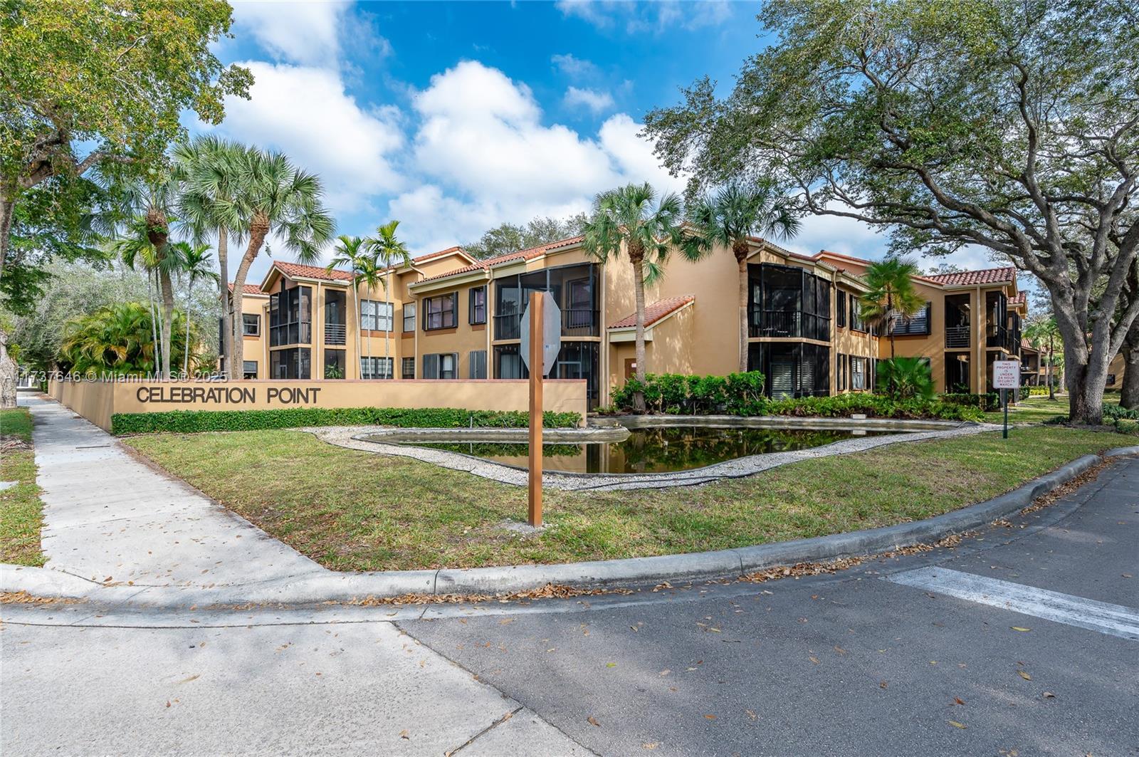 15579 N Miami Lakeway N 208