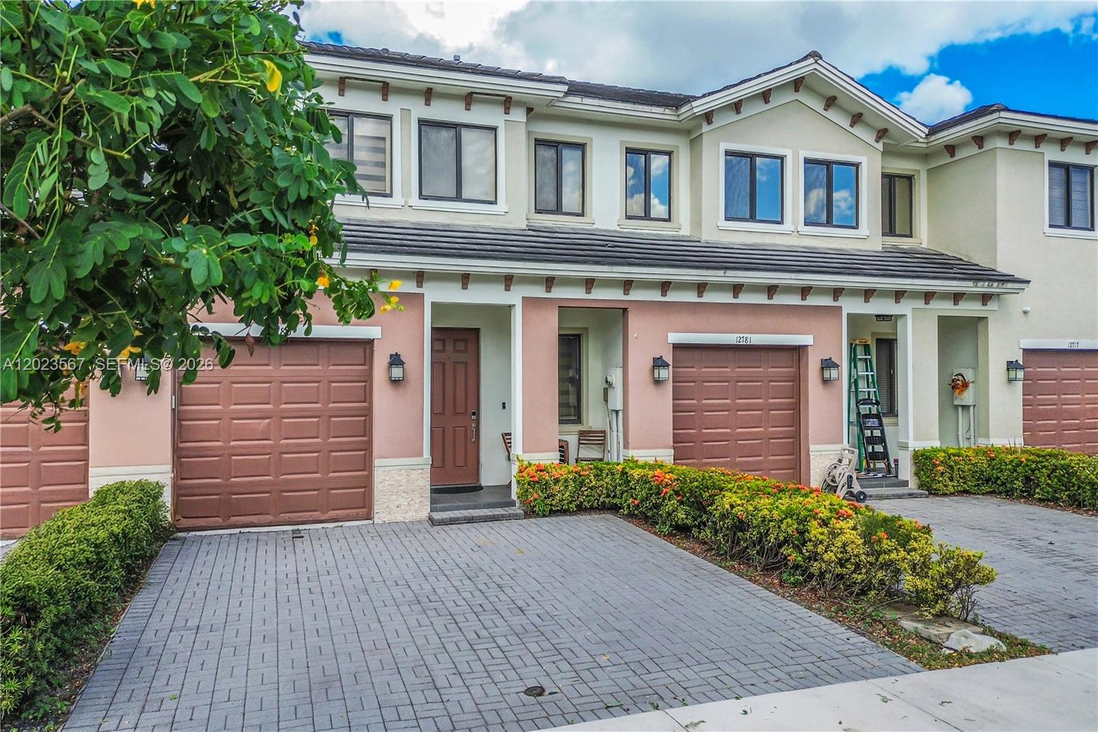 HIDDEN LAKE TOWNHOMES - Residential