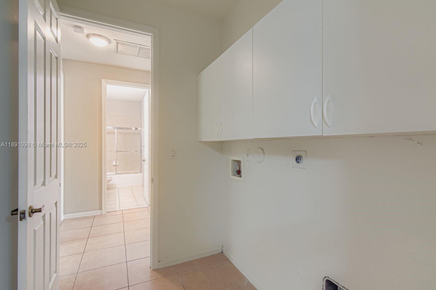 RESERVE AT HUNTINGTON 174 - Residential