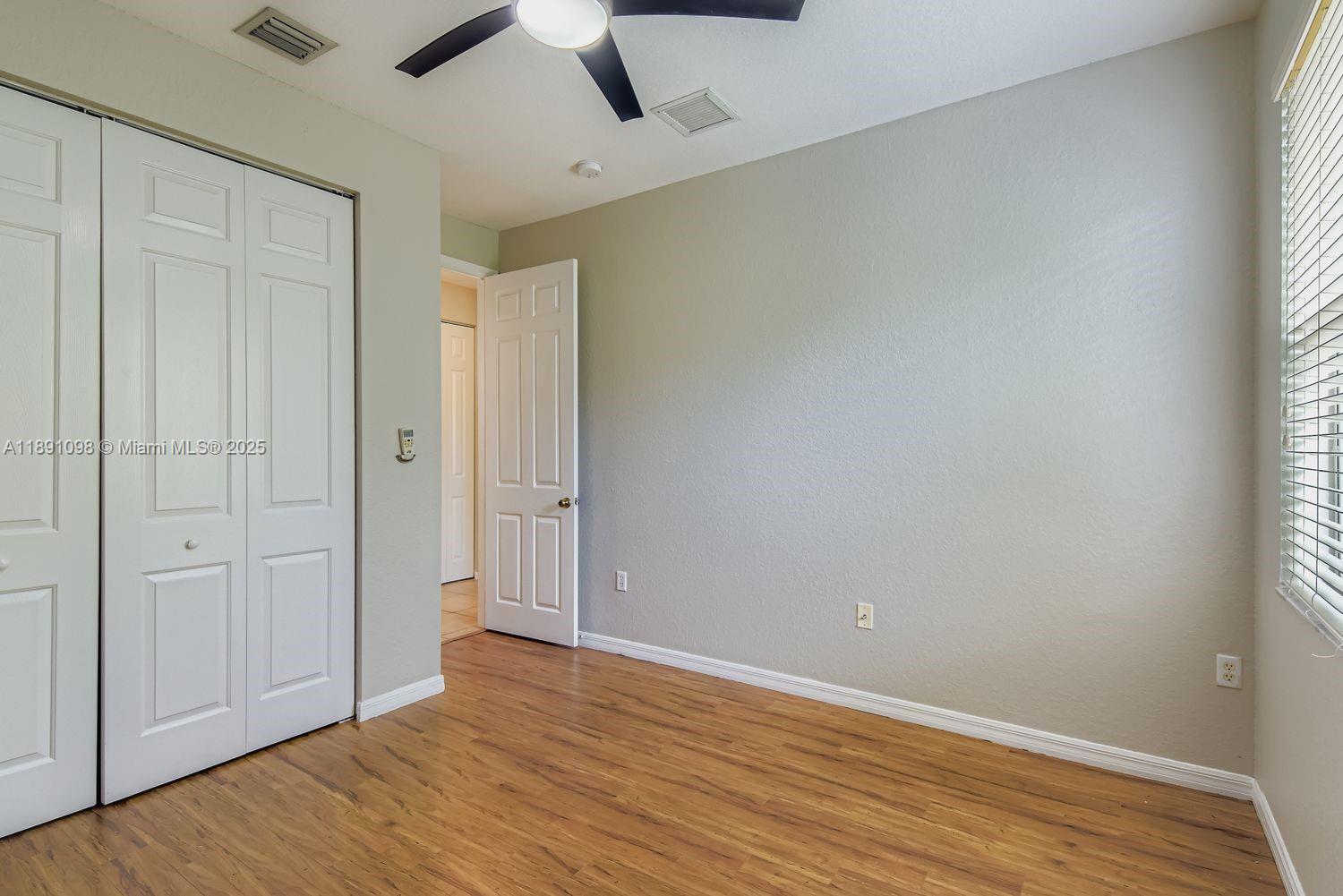 RESERVE AT HUNTINGTON 174 - Residential
