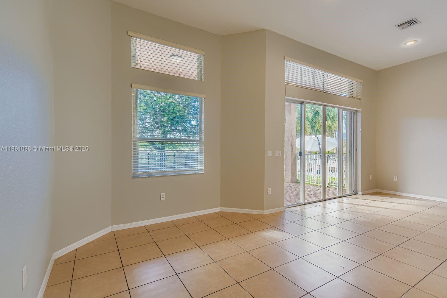 RESERVE AT HUNTINGTON 174 - Residential