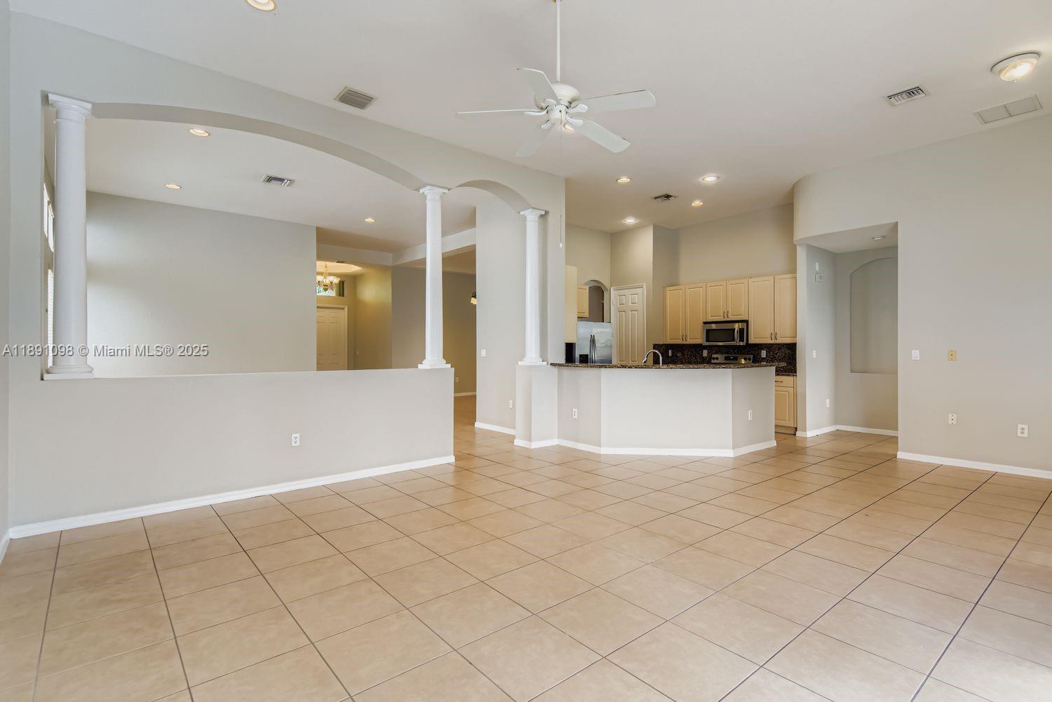 RESERVE AT HUNTINGTON 174 - Residential
