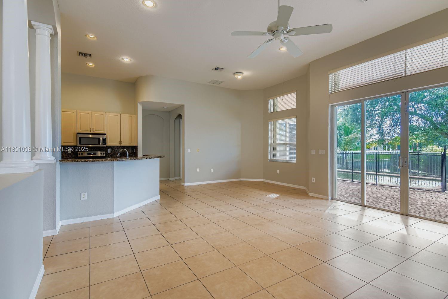 RESERVE AT HUNTINGTON 174 - Residential