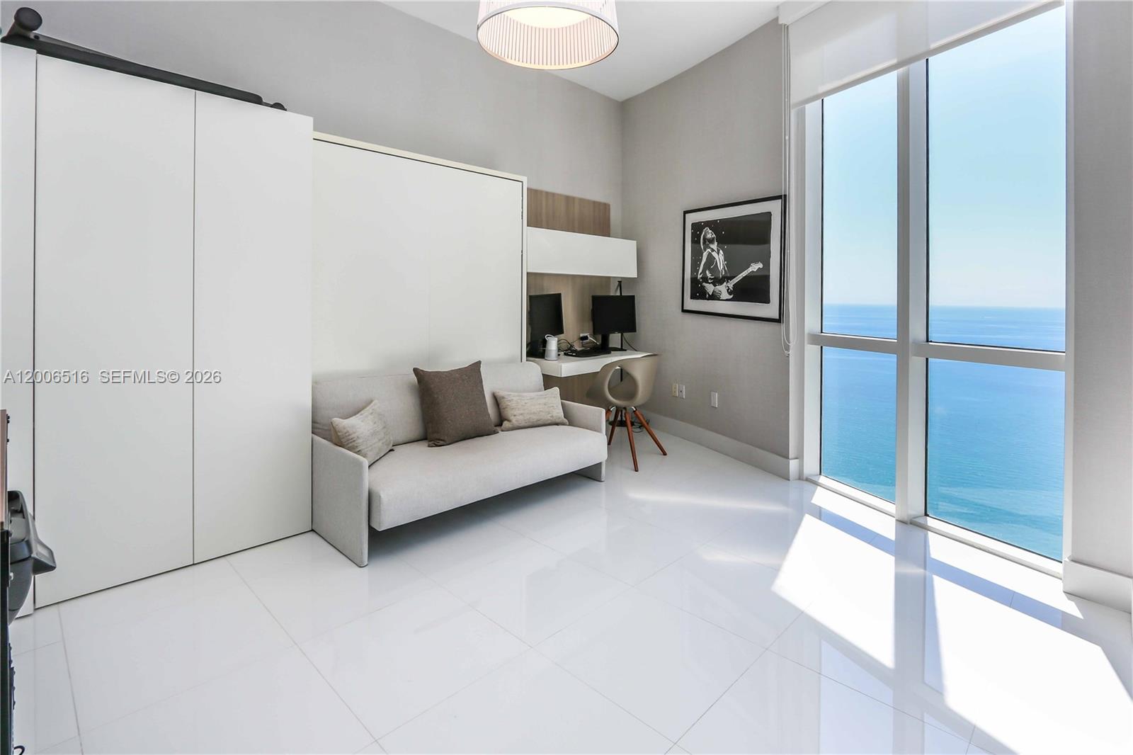 TDR TOWER II CONDO - Residential