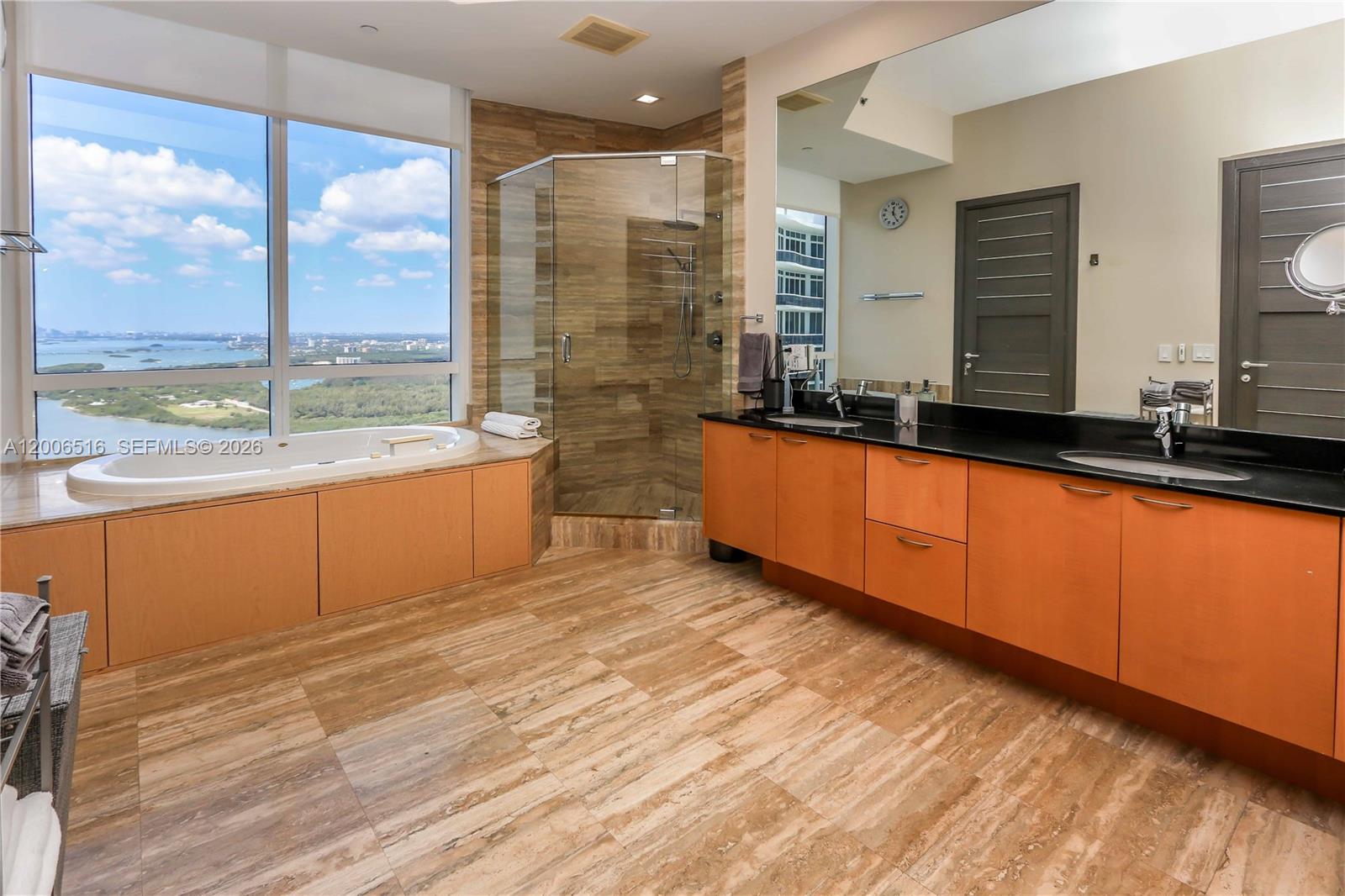 TDR TOWER II CONDO - Residential