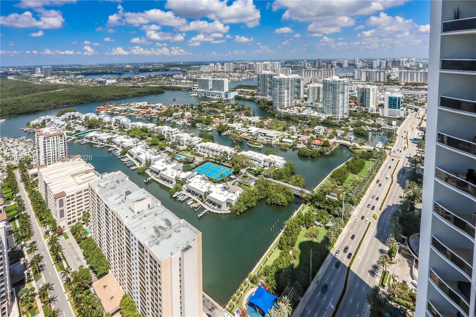 TDR TOWER II CONDO - Residential
