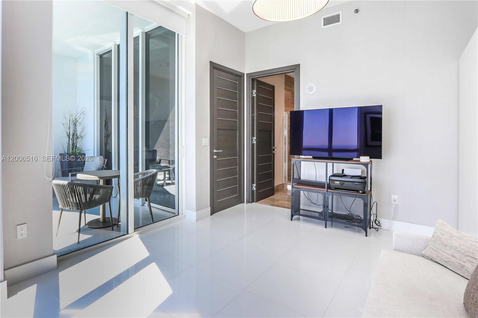 TDR TOWER II CONDO - Residential