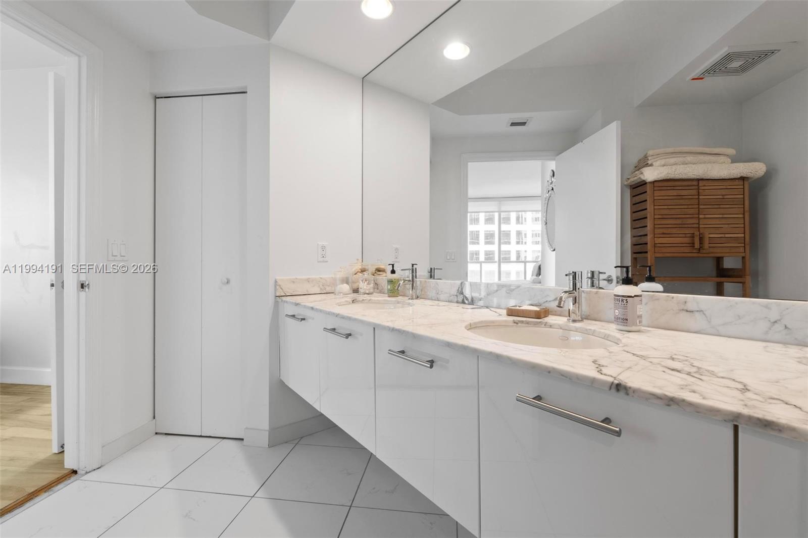 500 BRICKELL EAST CONDO - Residential