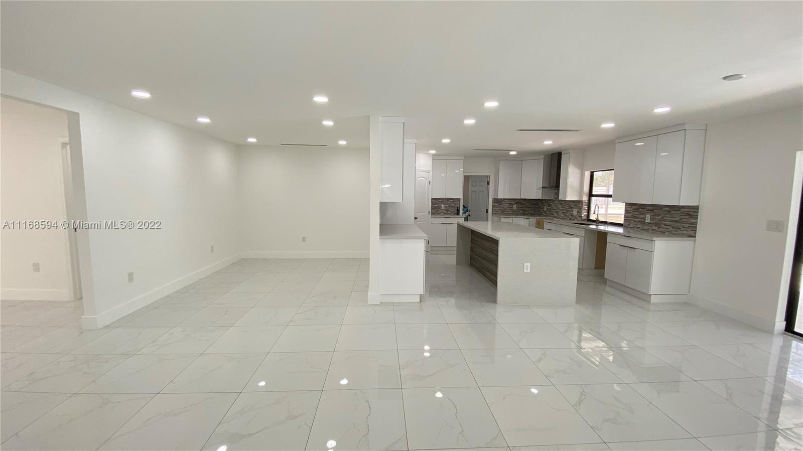 COUNTRY ESTS REV - Residential