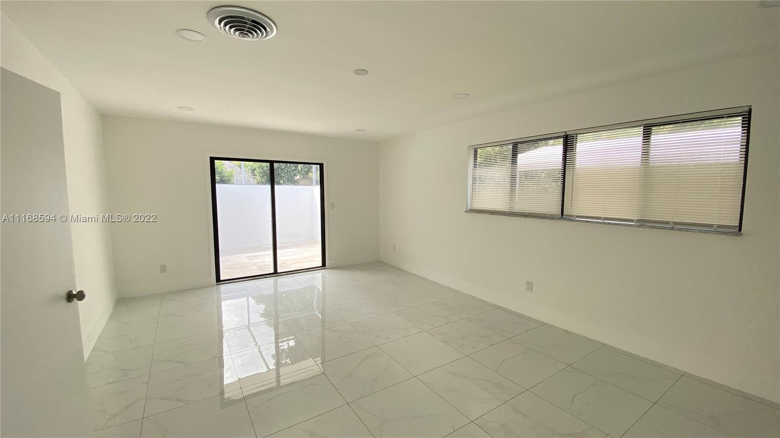 COUNTRY ESTS REV - Residential