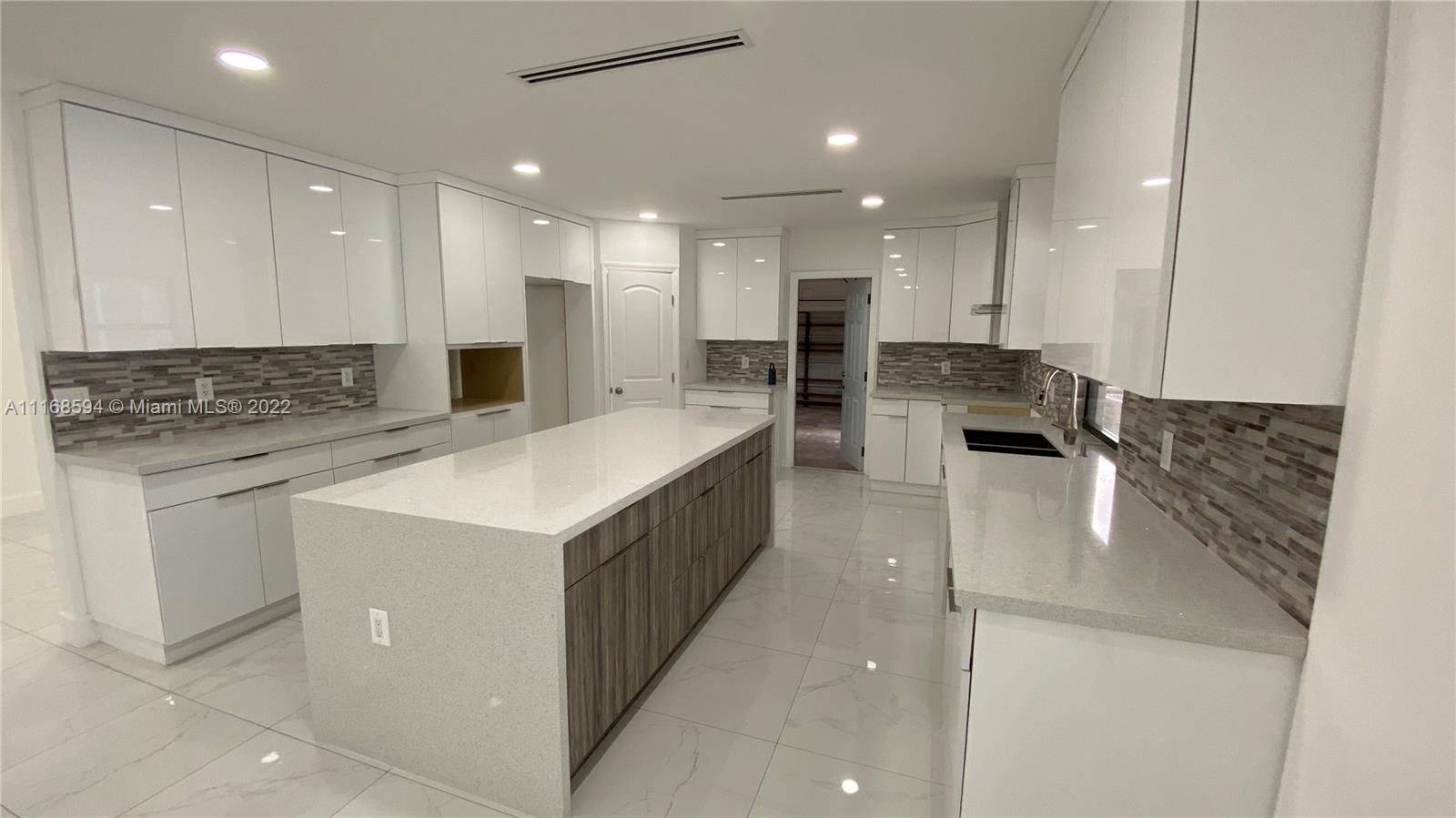 COUNTRY ESTS REV - Residential