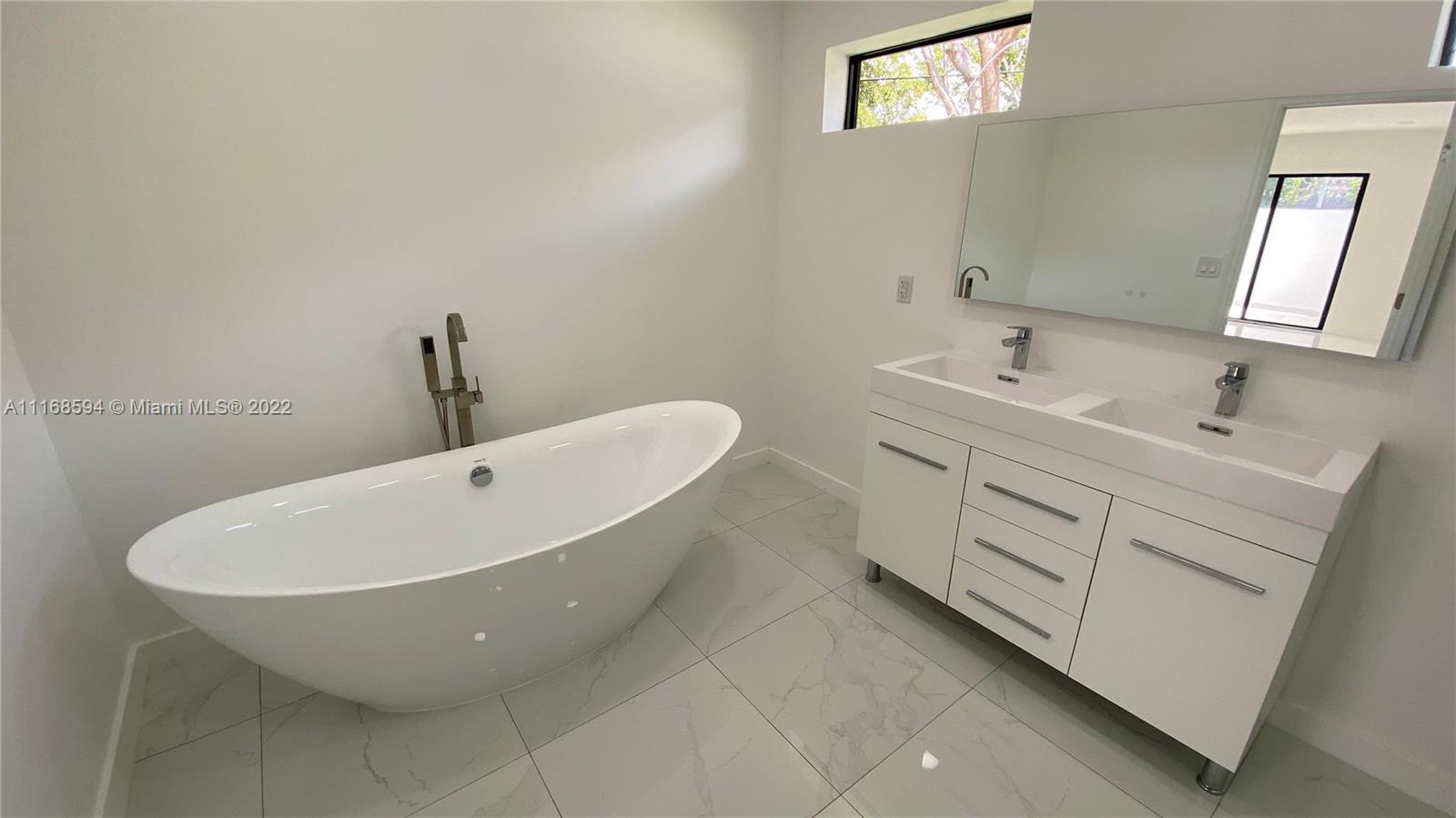 COUNTRY ESTS REV - Residential