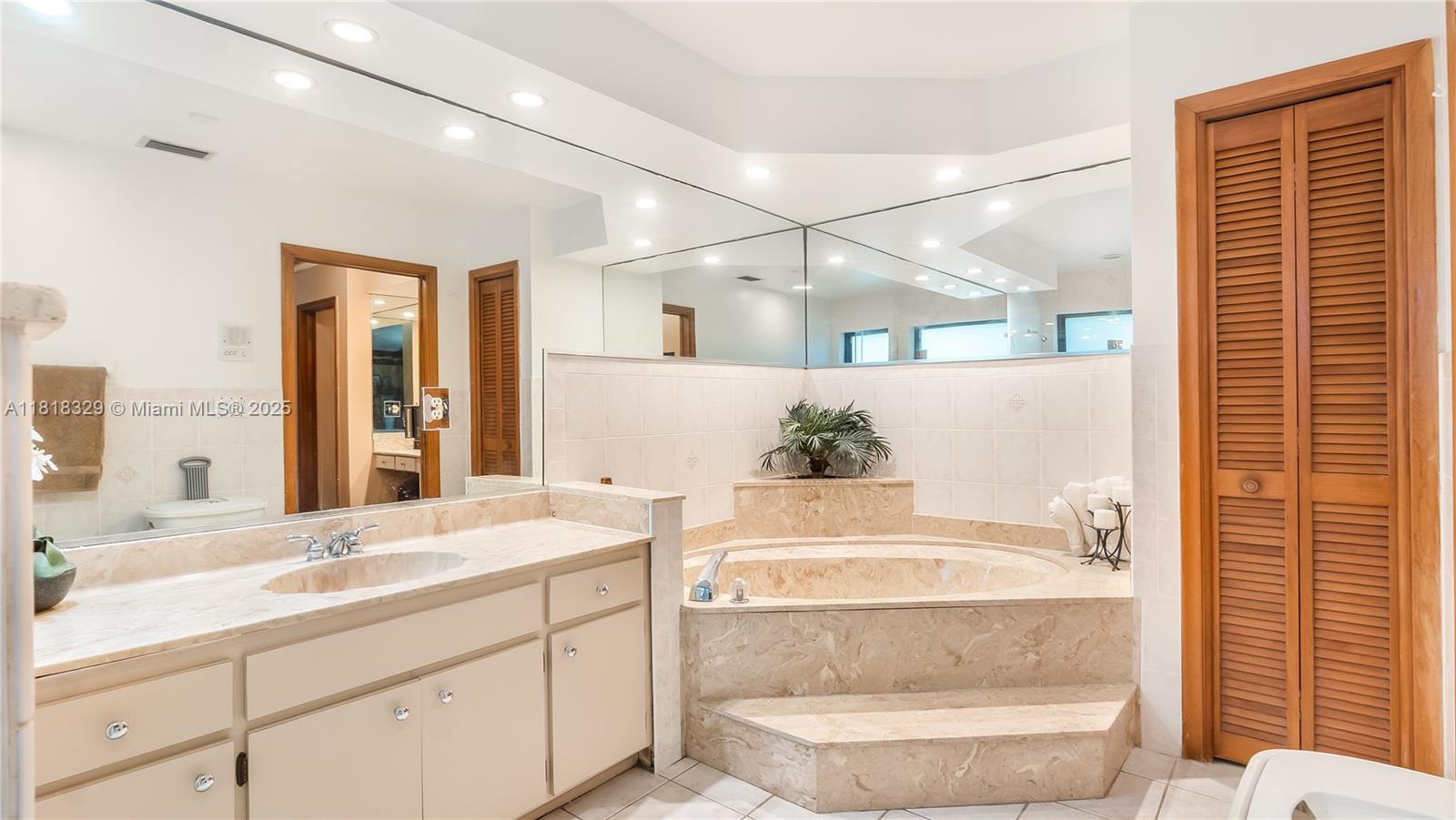 MAPLEWOOD - Residential
