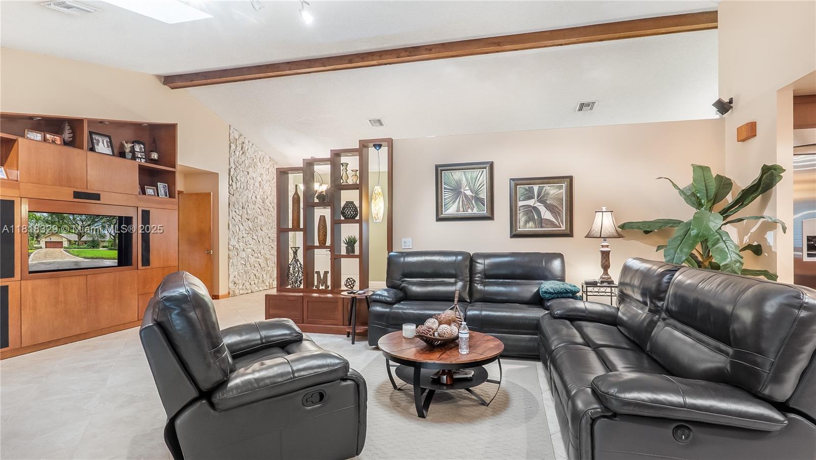 MAPLEWOOD - Residential