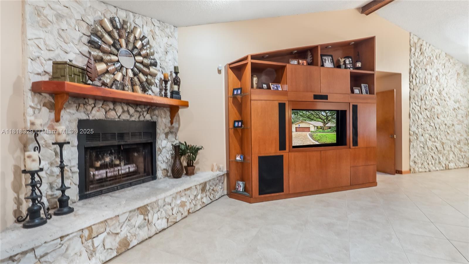 MAPLEWOOD - Residential
