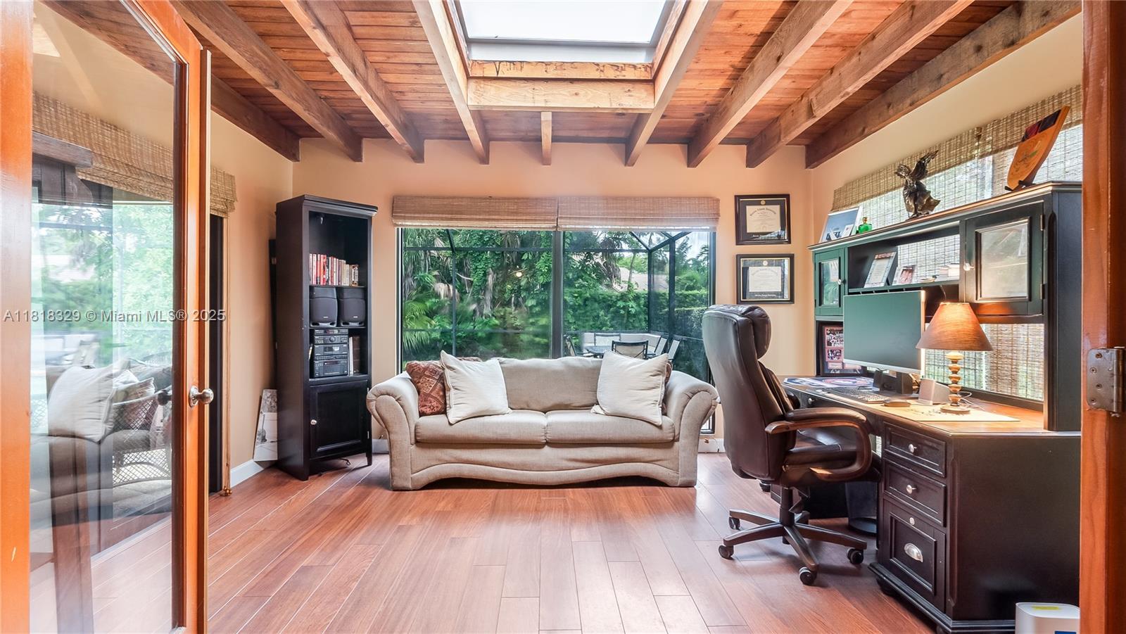 MAPLEWOOD - Residential