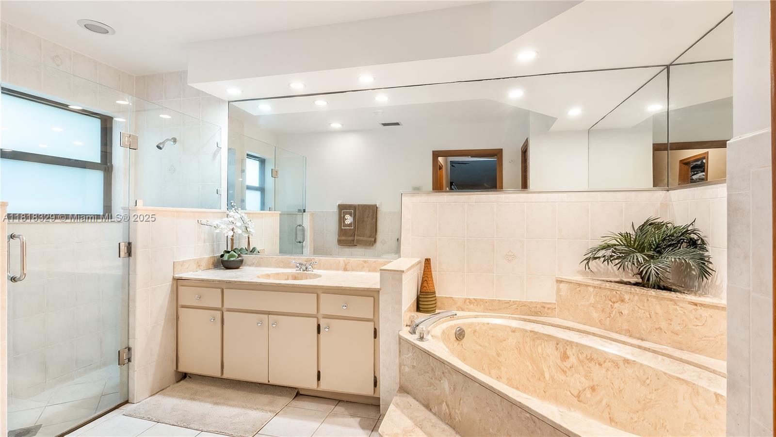MAPLEWOOD - Residential