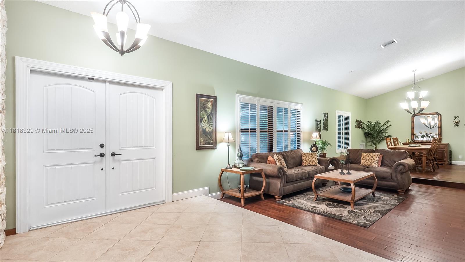 MAPLEWOOD - Residential