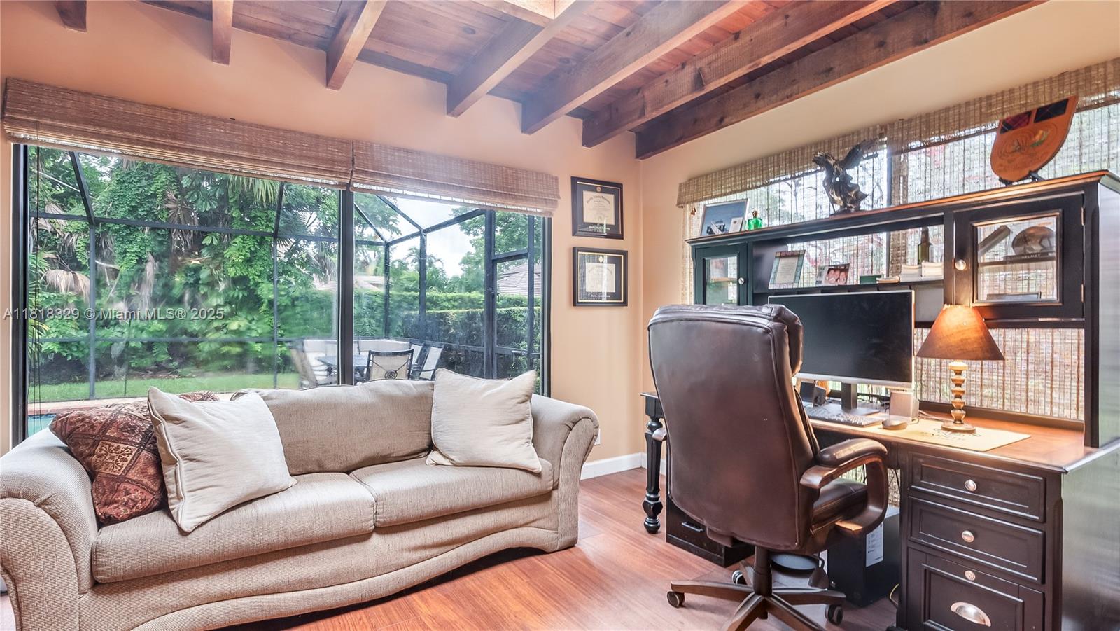MAPLEWOOD - Residential