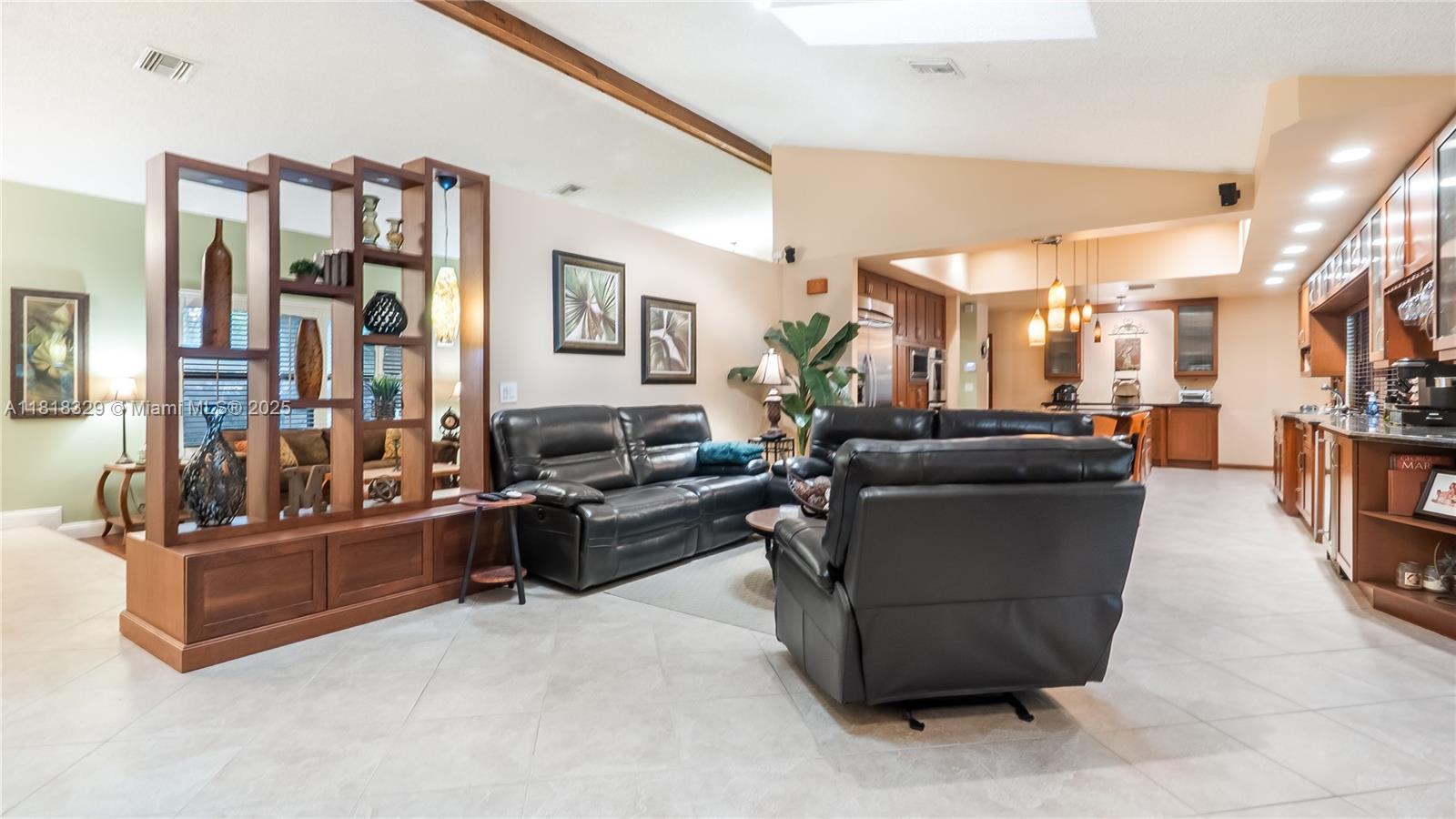 MAPLEWOOD - Residential